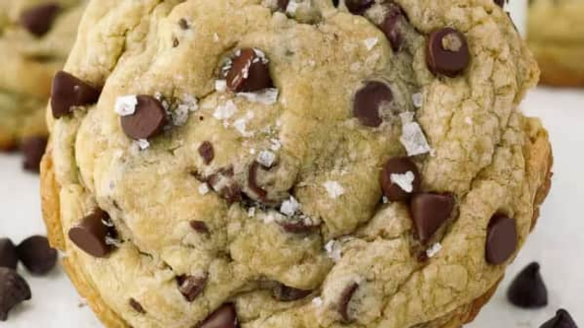 Chocolate Chip Cookie Large