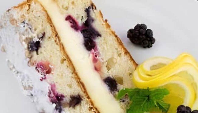 Lemon Berry Mascarpone Cream Cake