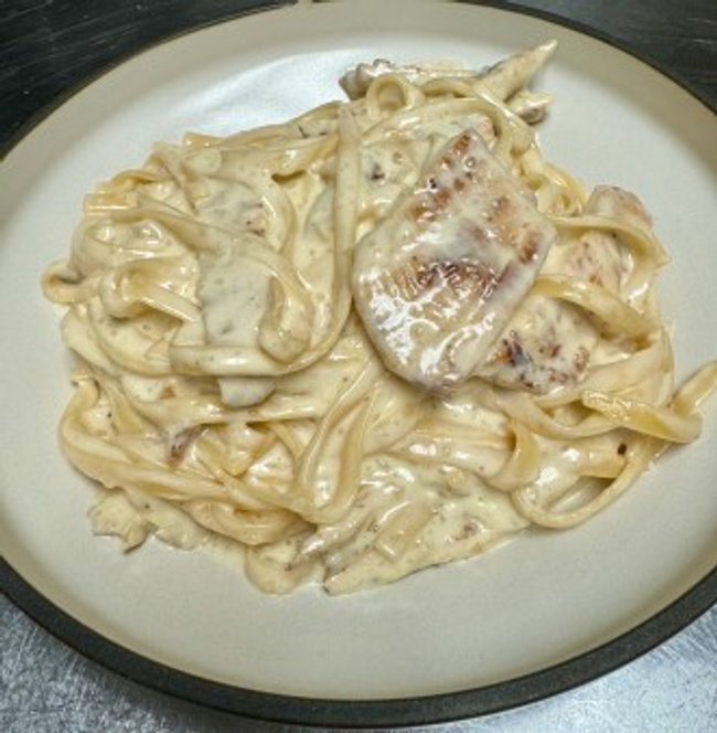 Fettuccine Alfredo