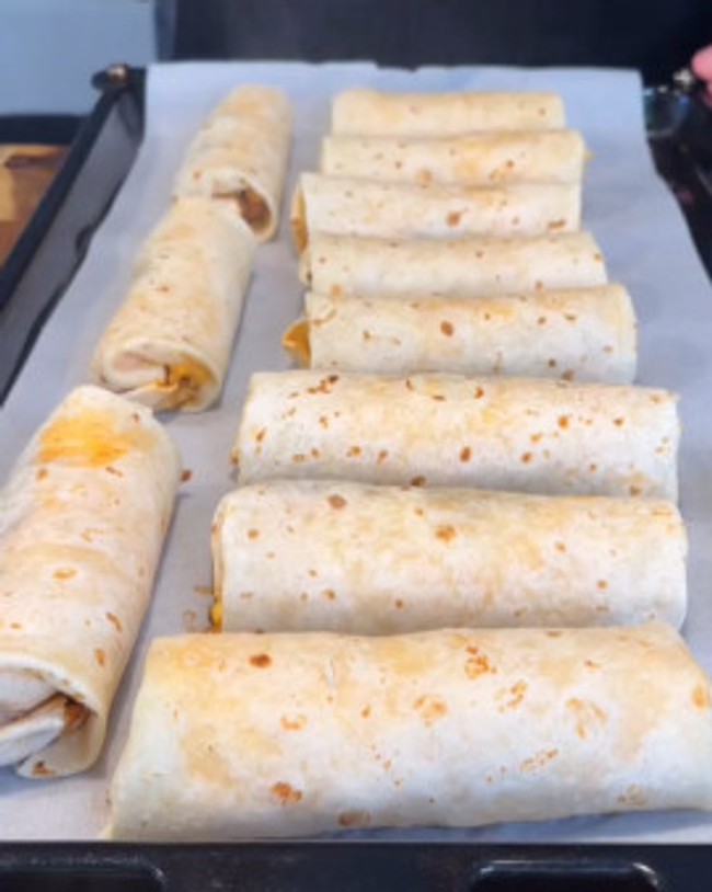 10 Burritos Tray