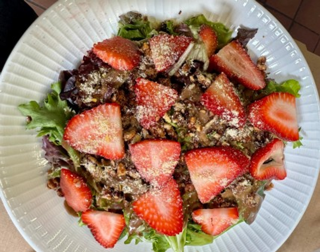 Strawberry Salad with Candied Walnuts
