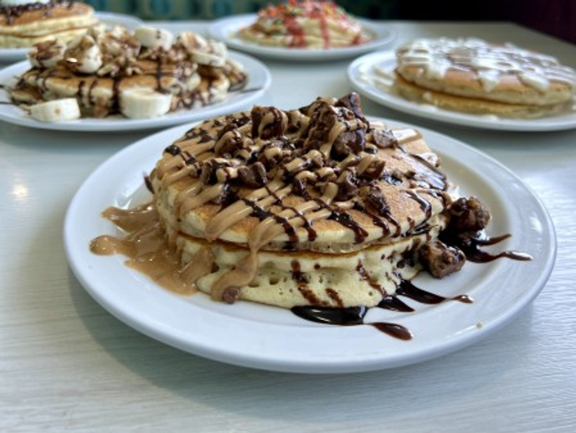 Reese’s PB Cup Pancakes
