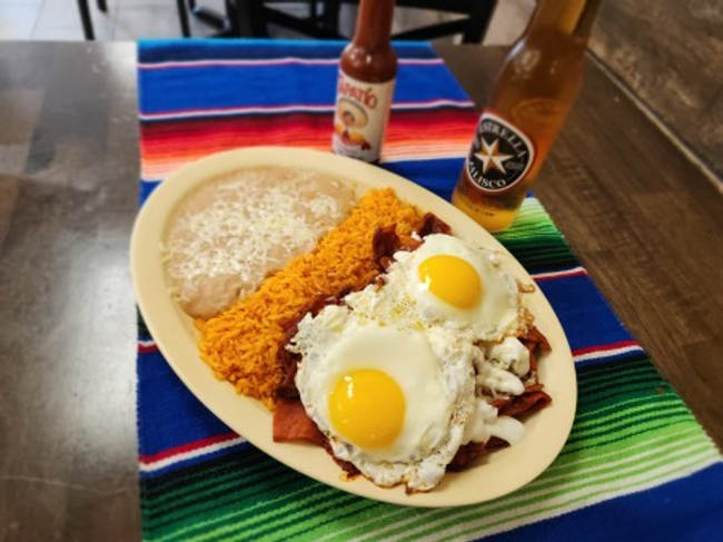 Chilaquiles Rojos Combo