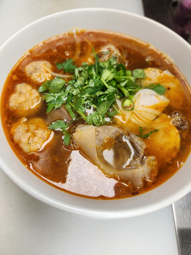 M02. Bun Bo Hue/Spicy Hue Beef Noodles