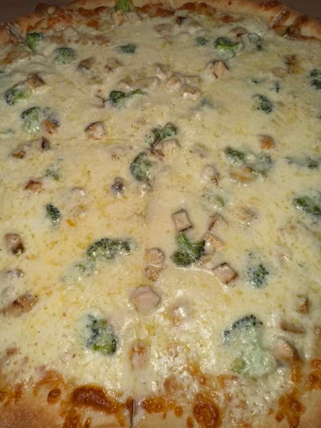 Alfredo Pizza