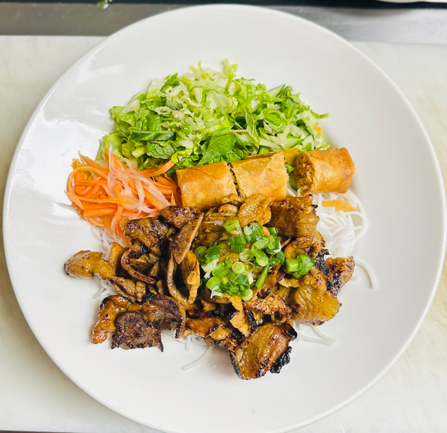 B2. Bun Thit Nuong Cha Gio/Vermicelli with Meat and Egg Roll