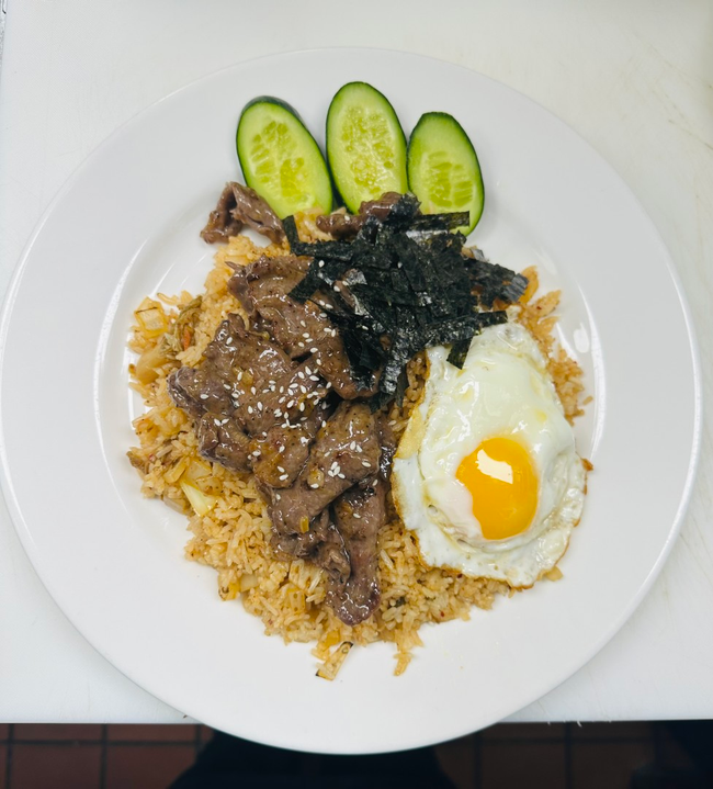 R10. Com Chien Bo Kim Chi/Kimchi Beef Fried Rice