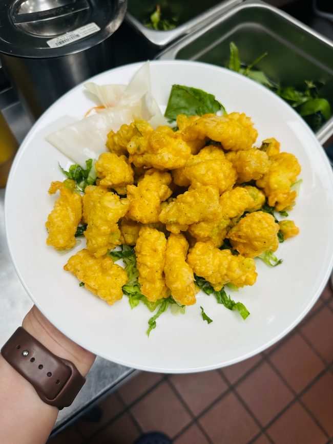 F11. Muc Chien Gion/Fried Calamari