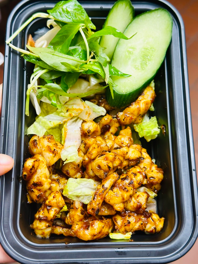 F12. Muc Nuong Sa Te/ Grilled Squid with Sate