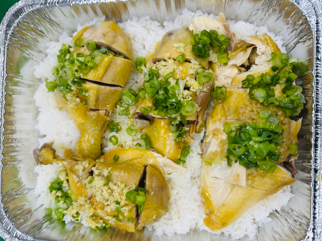 R6. Com Ga Quy Phi/Hainanese Chicken and Rice