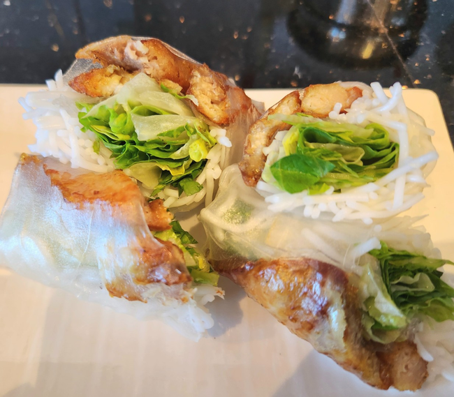A4. Goi Cuon Ca Chien Gion /Fried Fish Spring Rolls (x2)