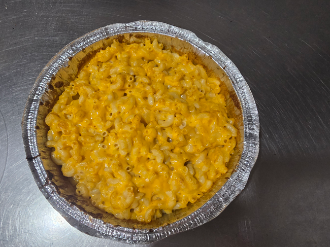 Mac and Cheese w/garlic bread
