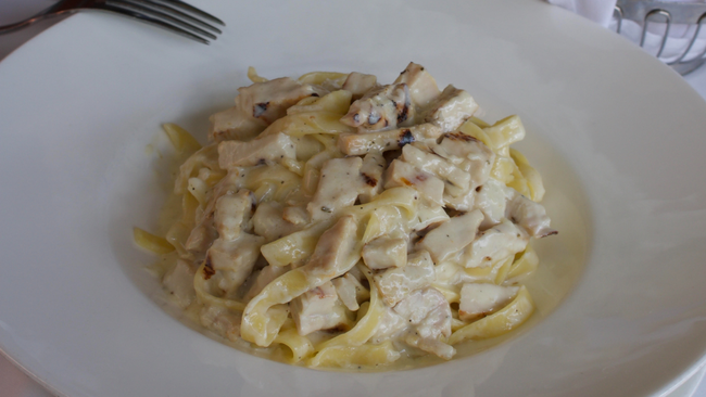 FETTUCCINI ALFREDO W/ CHICKEN