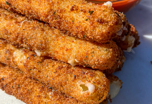 Mozz. Cheese Sticks W/Pizza Sauce