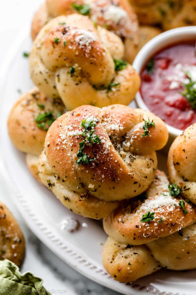 Baked garlic knots