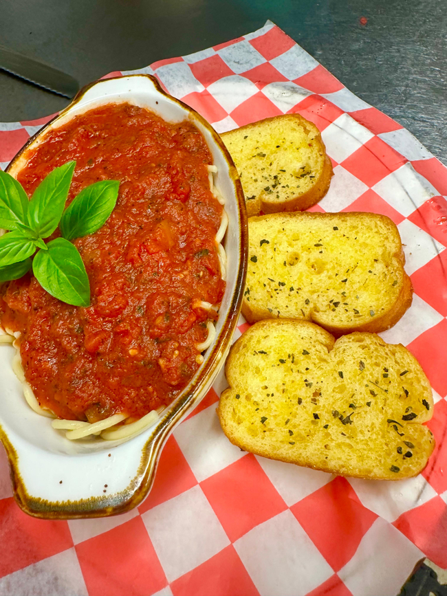 Spaghetti with Tomato Sauce