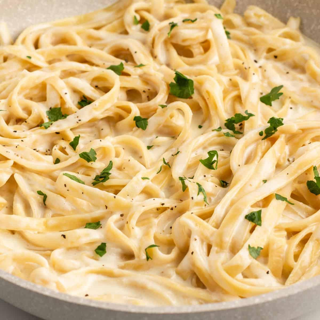 Fettuccine Alfredo Pasta