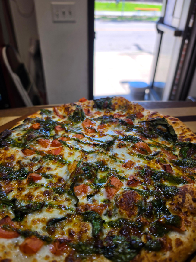 8" Pesto Pie