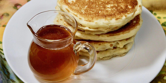 Pancakes (3) served with Maple Syrup