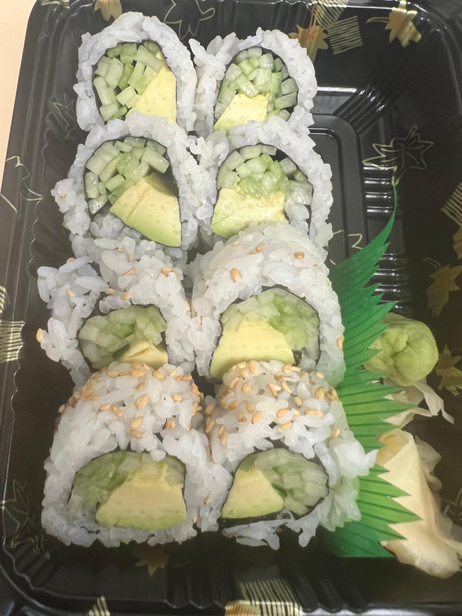 Cucumber  avocado Roll