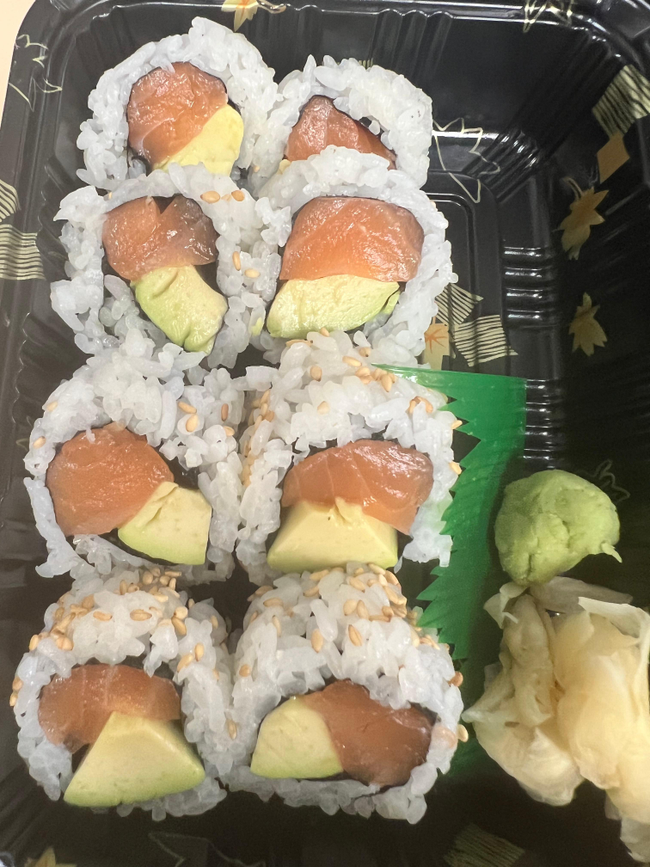 Salmon Avocado Roll