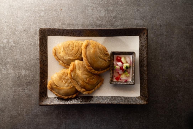 Chaam Curry Puff ( 4 pcs )
