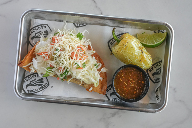 Taco Dorado: Requeson***