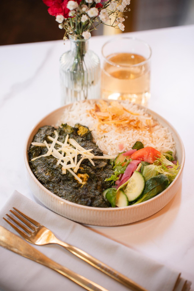 Saag Paneer Lunch Special (Vegetarian)