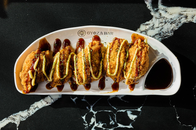 G9. Menchi Gyoza (8 pcs)