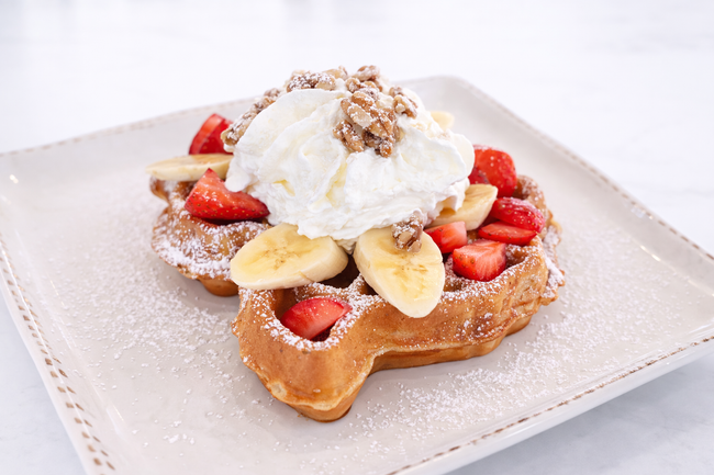 Strawberry Banana Walnut Waffle ⚡