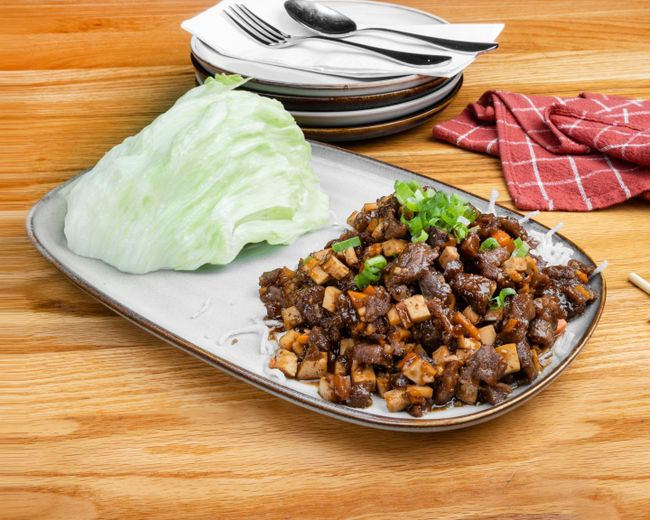 Lettuce Wrap w/ Satay Beef