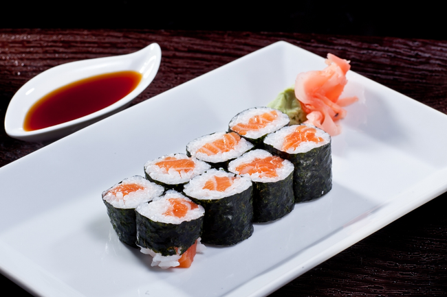 Salmon Roll Seaweed outside