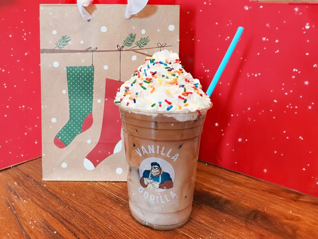 Iced Holiday Mocha Mint Latte
