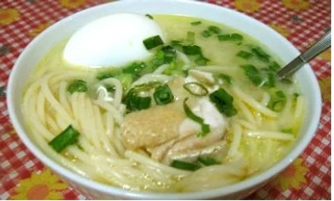 Chicken Soup ("caldo de gallina" style)