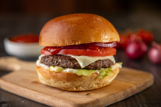 Cheeseburger W/Fries