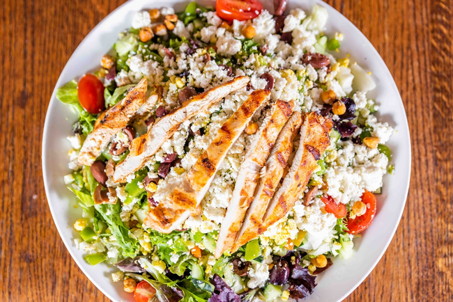 Greek Salad with Grilled Chicken