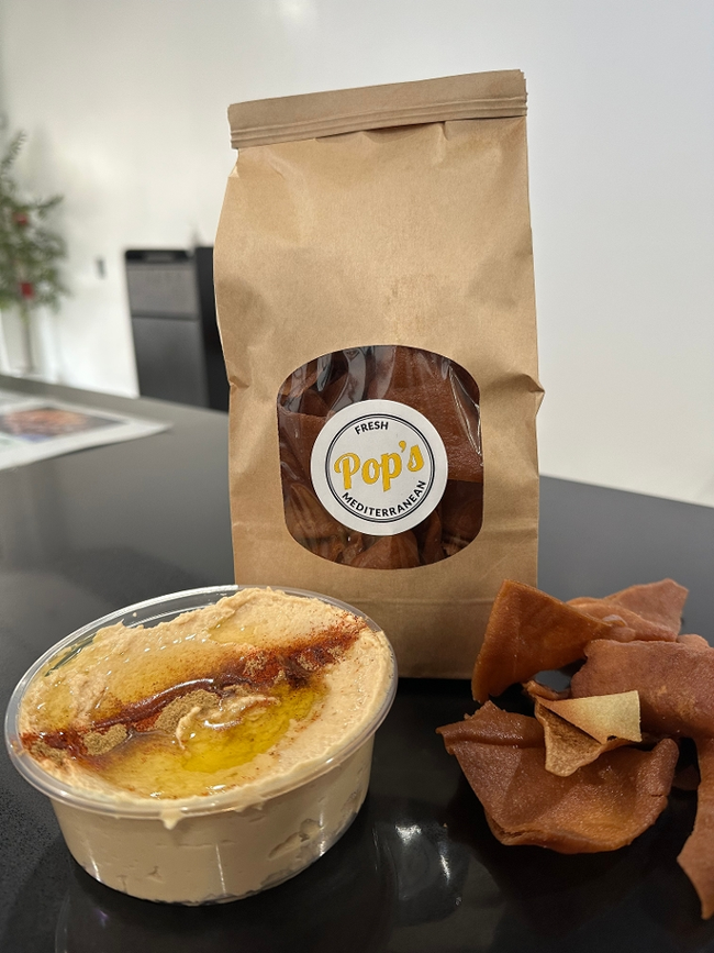 PITA CHIPS BAG & HUMMUS (8 OZ)