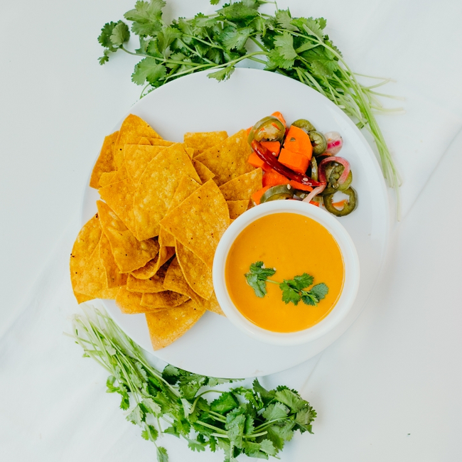 Plant Based Queso w chips