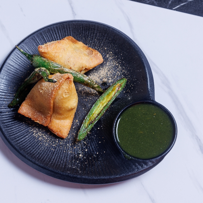 VEGGIE SAMOSA(2)