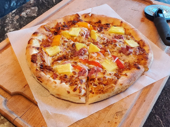 12" The Ultimate Hawaiian Pizza