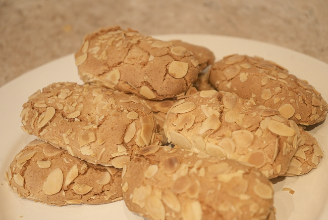 Amigthalota Almond Cookies by the LB