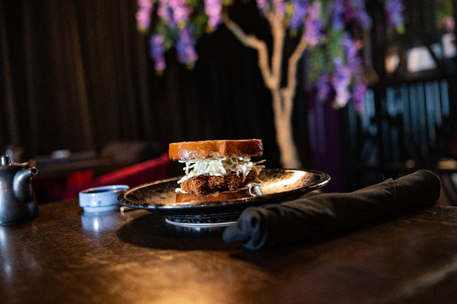 CHICKEN KATSU BURGER