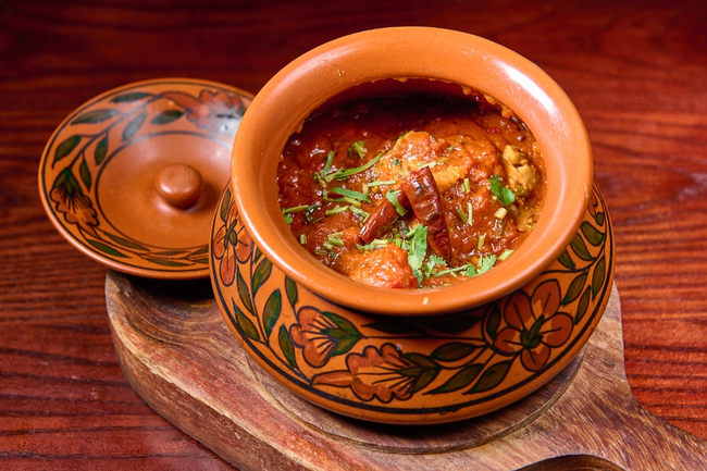 Handi Achari Murgh Curry