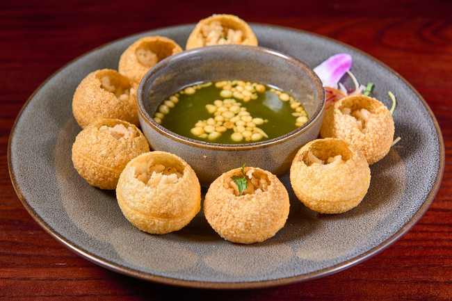 Delhi Walle Gol Gappe (Pani Puri)