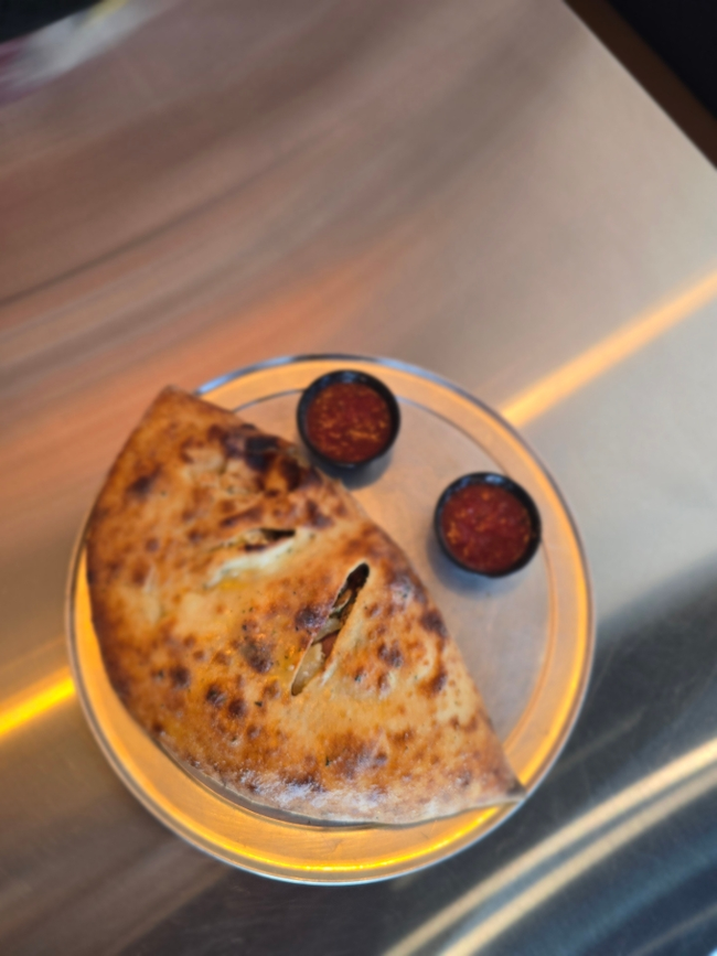 Calzone Pizzle