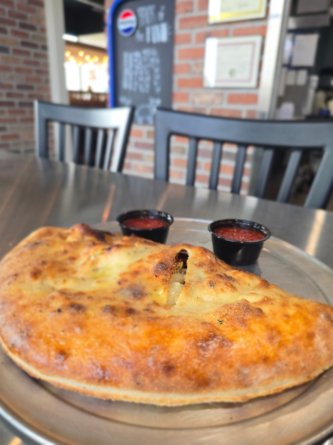 Calzone Meaty