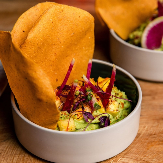 PINEAPPLE MANGO GUAC