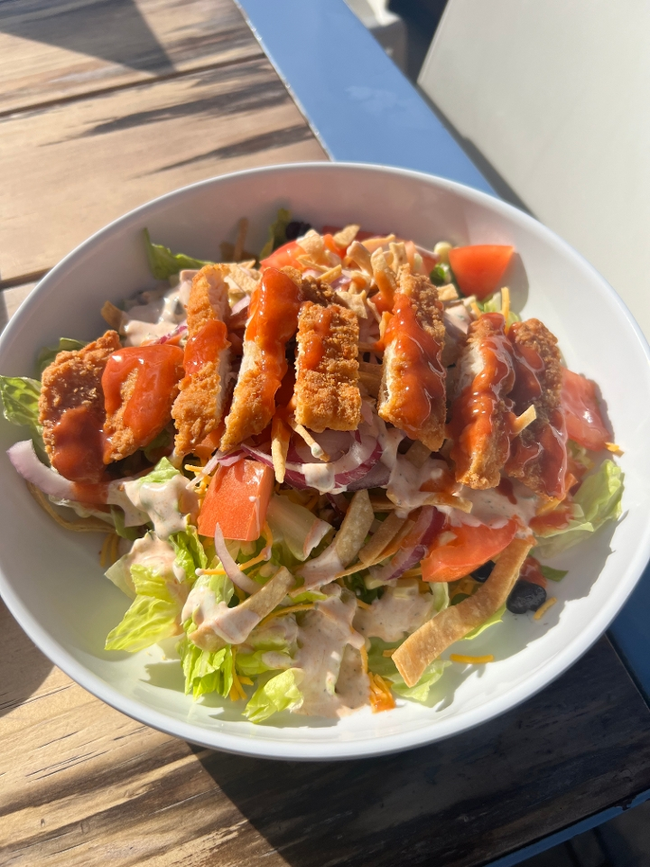 Regular Buffalo Tender Tucson Salad