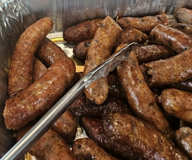 Sausage 1/2 Pan - 15 links cut in half