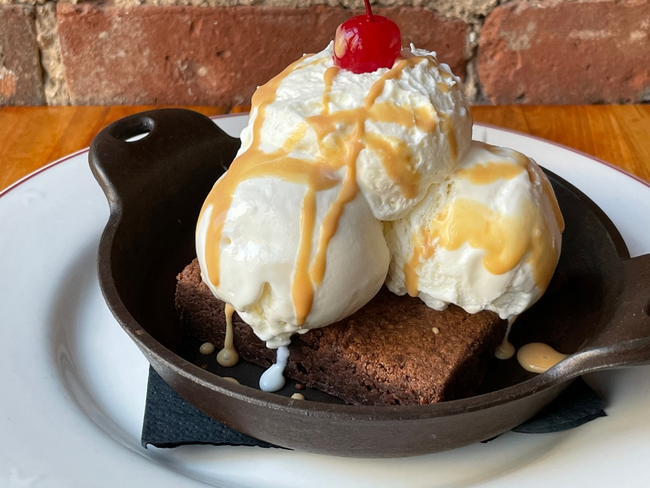 Dulce De Leche Brownie Sundae